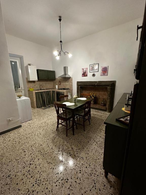 La Casa Sotto Il Castello Apartment Bracciano  Exterior foto